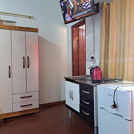 Hummingbird Hostel Сьюдад-дель-Эсте Экстерьер фото