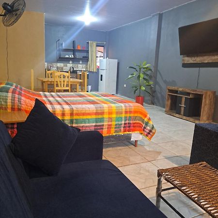 Hummingbird Hostel Сьюдад-дель-Эсте Экстерьер фото